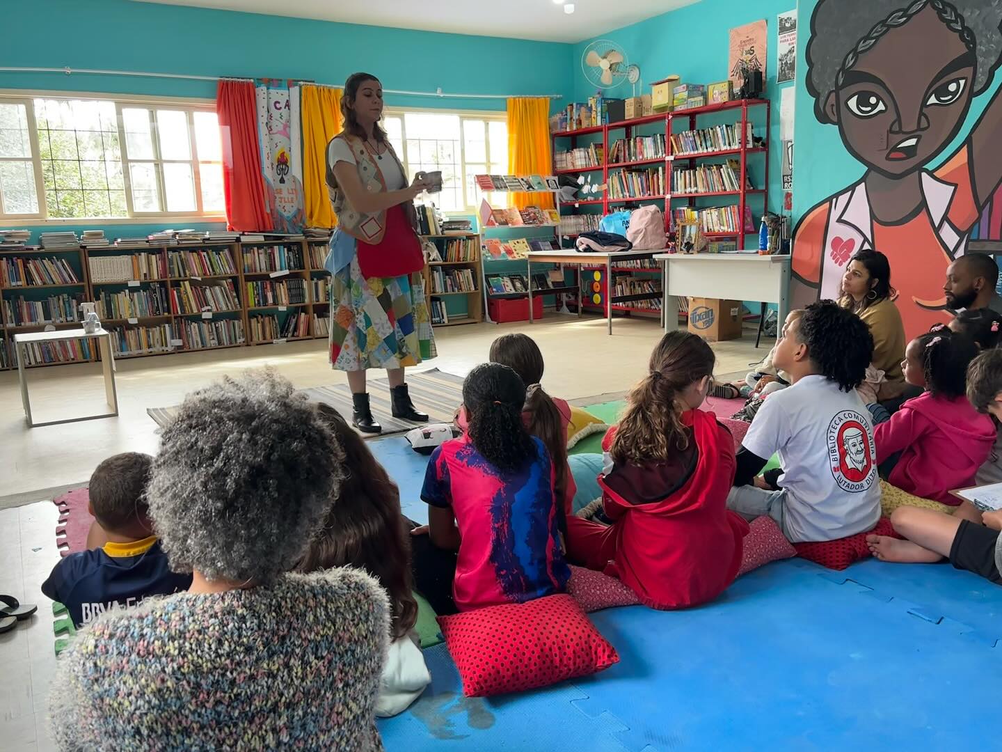 Momento na Biblioteca Comunitária